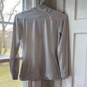 GAP Fit hooded pullover